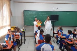 Projeto &quot;Dentista na Escola&quot; acontece em Tambaú