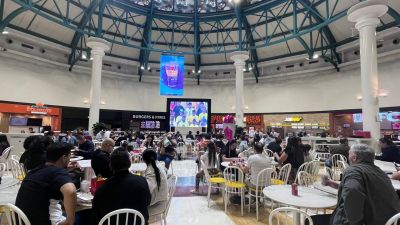 Shopping São Carlos transmite jogos do Brasil na Copa do Mundo em telão na Praça de Alimentação