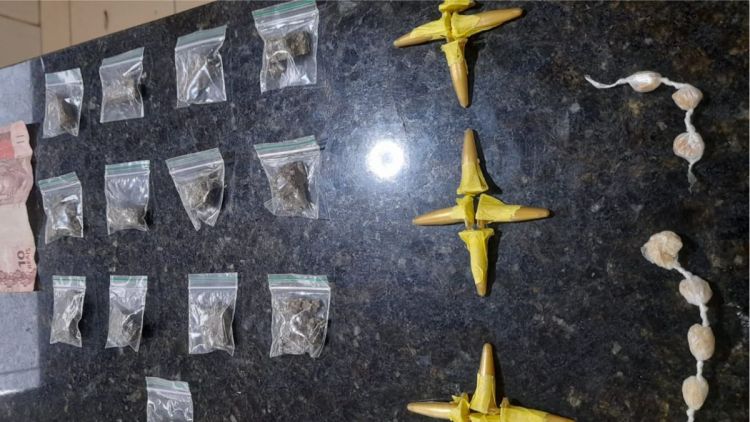 Denúncia leva PM a apreender cocaína, maconha e crack no Cidade Aracy