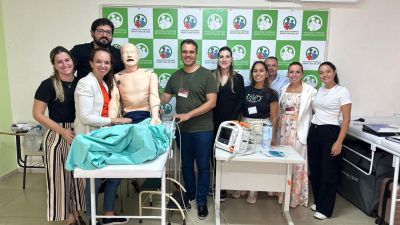Santa Casa de São Carlos promove curso de ACLS na Santa Casa de Lins