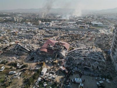 Novo terremoto atinge a Turquia, mata uma pessoa e destrói dezenas de prédios