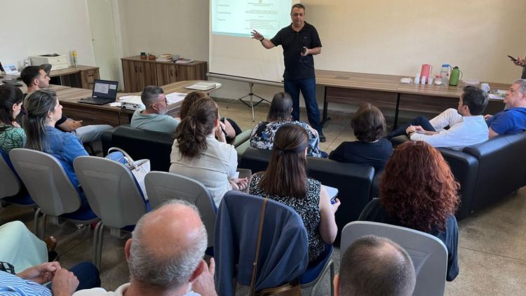 Reunião dá início aos trabalhos da Comissão de Elaboração do Plano Municipal de Saúde 2026-2029