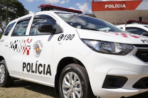 Bandidos rendem família e assalta residência no Santa Paula