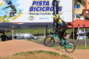 Ciclismo: São-carlenses brilham no Campeonato Paulista de BMX