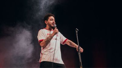 Gio Lisboa se apresenta em São Carlos na sexta-feira