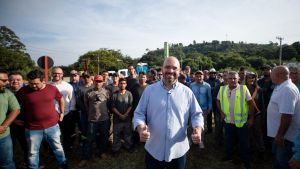 Programa São Carlos mais Bonita inicia mutirão de limpeza no Cidade Aracy