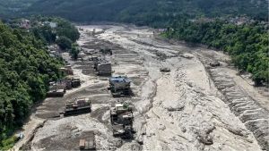 Avalanche de lama causa pânico no Tibete e Nepal; centenas somem