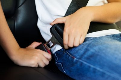 Falta do cinto de segurança ainda é realidade alarmante nas rodovias
