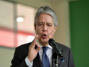 Presidente do Equador enfrenta julgamento político