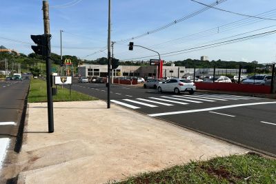 Atenção: Tem semáforo novo na Avenida Tancredo de Almeida Neves