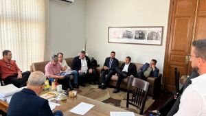 Muller e Fiorentino apresentam cronograma de revisão do plano diretor aos vereadores