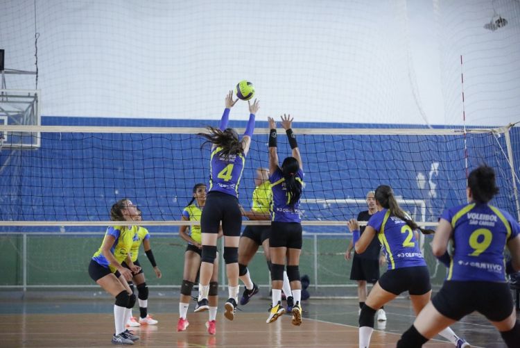 Vôlei feminino: AVS/Smec vence e se credencia a mais um título da Copa Elisângela Rebordões