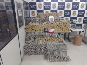 Polícia Civil apreende 1,3 tonelada de maconha em Barra do Turvo
