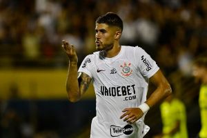Corinthians vence São Bernardo e se classifica para terceira fase da Copa do Brasil