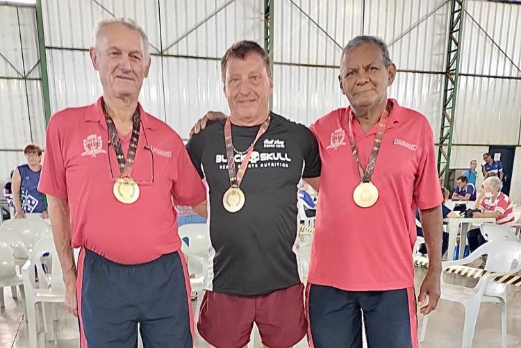 Tambauenses são campeões de dominó nos Jogos da Melhor Idade